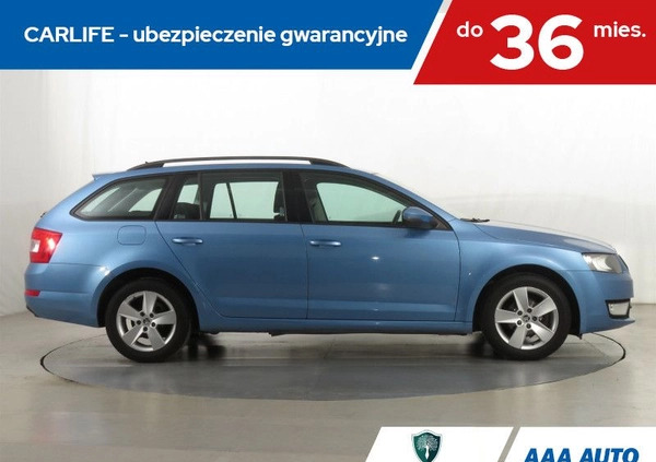 Skoda Octavia cena 35000 przebieg: 238818, rok produkcji 2015 z Wołomin małe 154